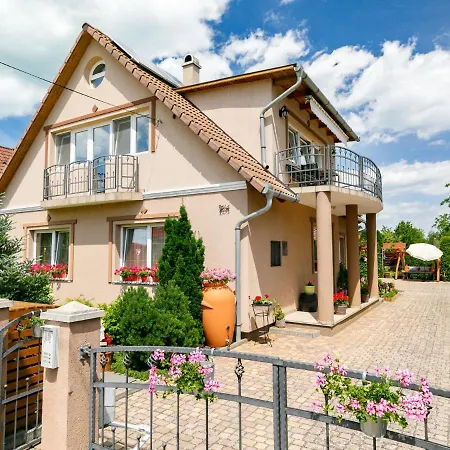 Apartmán Bocskai By Interhome