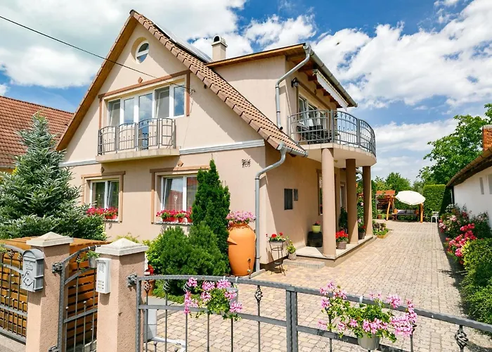 Lägenhet Bocskai By Interhome